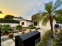 2300 SW 23rd St in Miami, FL - Building Photo - Building Photo