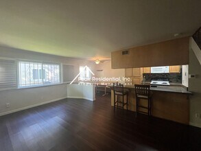 5153 Connecticut Dr in Sacramento, CA - Building Photo - Building Photo