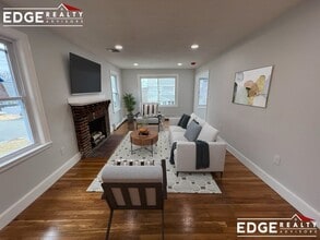 34 Crawford Rd in Braintree, MA - Building Photo - Building Photo