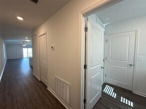 3081 NE 38th Ln in Ocala, FL - Building Photo - Building Photo