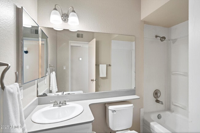 555 N May in Mesa, AZ - Building Photo - Building Photo