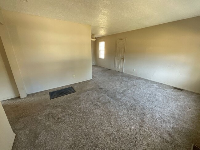 2305 Doris Ave in Del City, OK - Building Photo - Building Photo