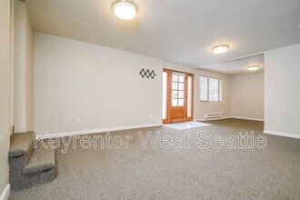 219 E Louisa St in Seattle, WA - Building Photo - Building Photo