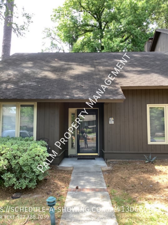 162 Brown Pelican Dr in Savannah, GA - Building Photo