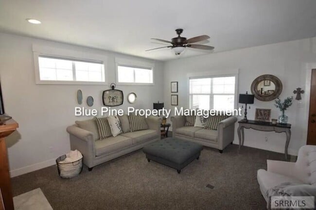 705 Birmingham Ln in Idaho Falls, ID - Building Photo - Building Photo