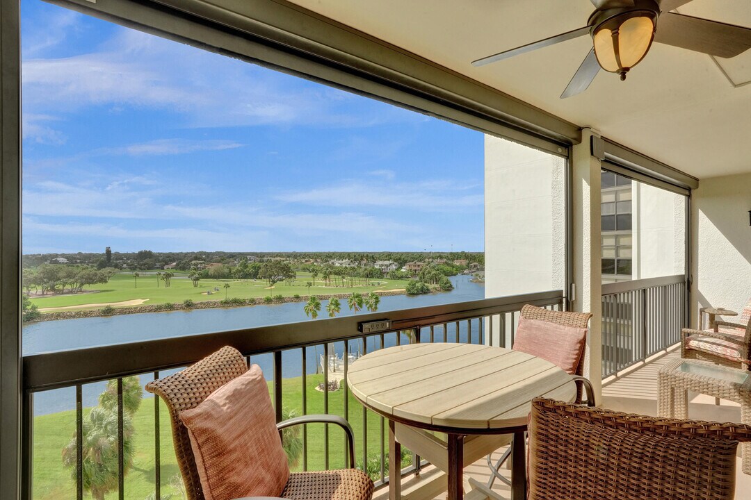 356 Golfview Rd in North Palm Beach, FL - Building Photo