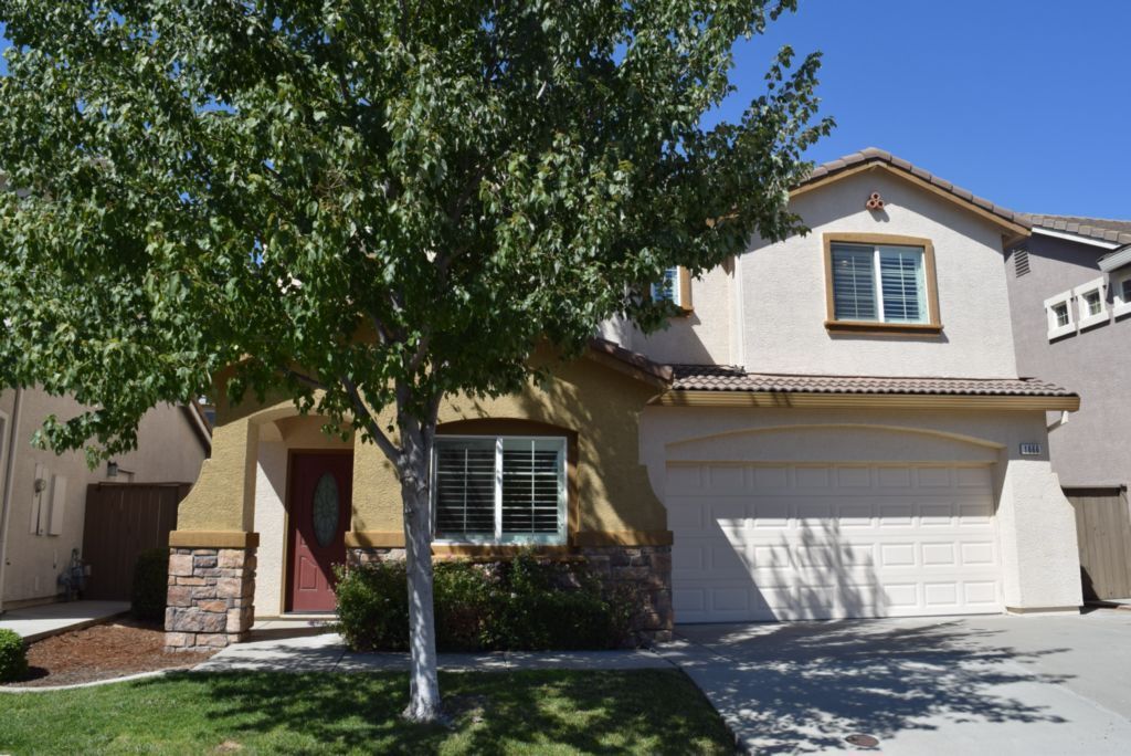 1666 Grey Bunny Dr in Roseville, CA - Foto de edificio
