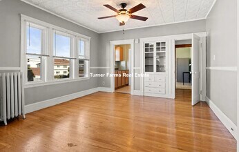 43 Hancock St, Unit 2 in Medford, MA - Building Photo - Building Photo