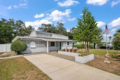10791 Valencia Terrace in Seminole, FL - Building Photo