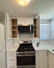 1721 N Glenoaks Blvd in Burbank, CA - Building Photo - Building Photo