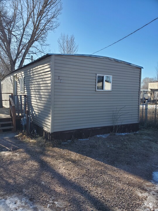 107 Gumbo Dr in Box Elder, SD - Building Photo