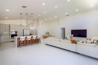649 SW 168th Way in Pembroke Pines, FL - Building Photo - Building Photo