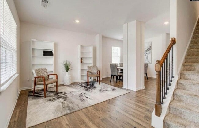 property at 193 Belgrave Dr