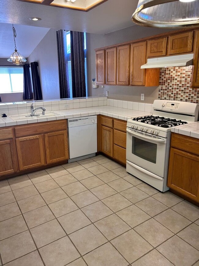 property at 1404 Venice Cir