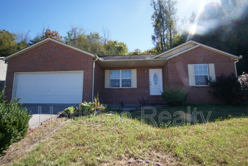 1888 Explorer Ln in Knoxville, TN - Foto de edificio
