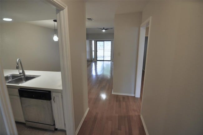 7205 Waldon Dr in Austin, TX - Building Photo - Building Photo