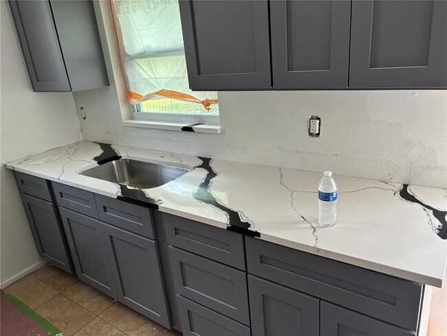 705 5th Ave NE in Largo, FL - Building Photo - Building Photo