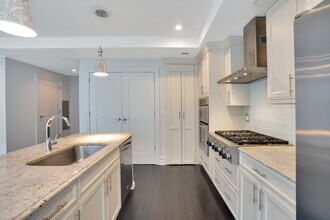 55 Eton Row in Weehawken, NJ - Building Photo - Building Photo