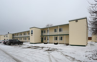 Six Nations Square in Utica, NY - Foto de edificio - Building Photo