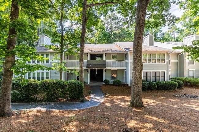 property at 603 Summit N Dr NE