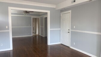 8258 S Langley Ave in Chicago, IL - Building Photo