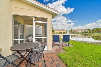 3805 Tilbor Circle in Ft. Myers, FL - Foto de edificio - Building Photo