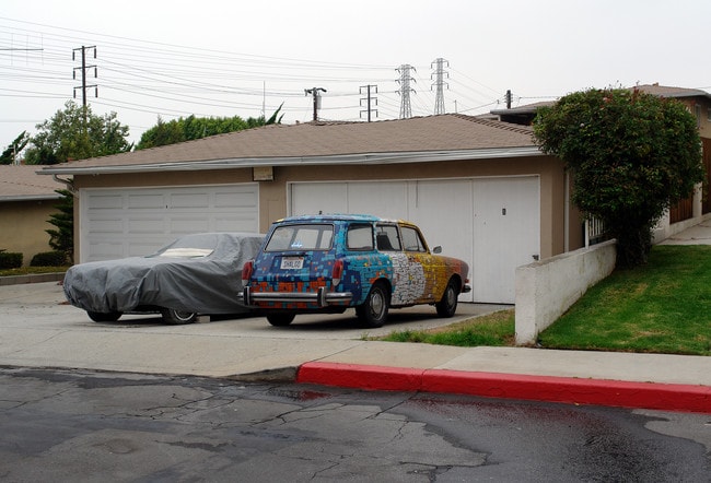 1627 E Palm Ave in El Segundo, CA - Building Photo - Building Photo