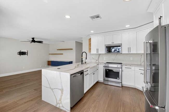 7306 Spinnaker Bay Dr in Greenacres, FL - Foto de edificio - Building Photo