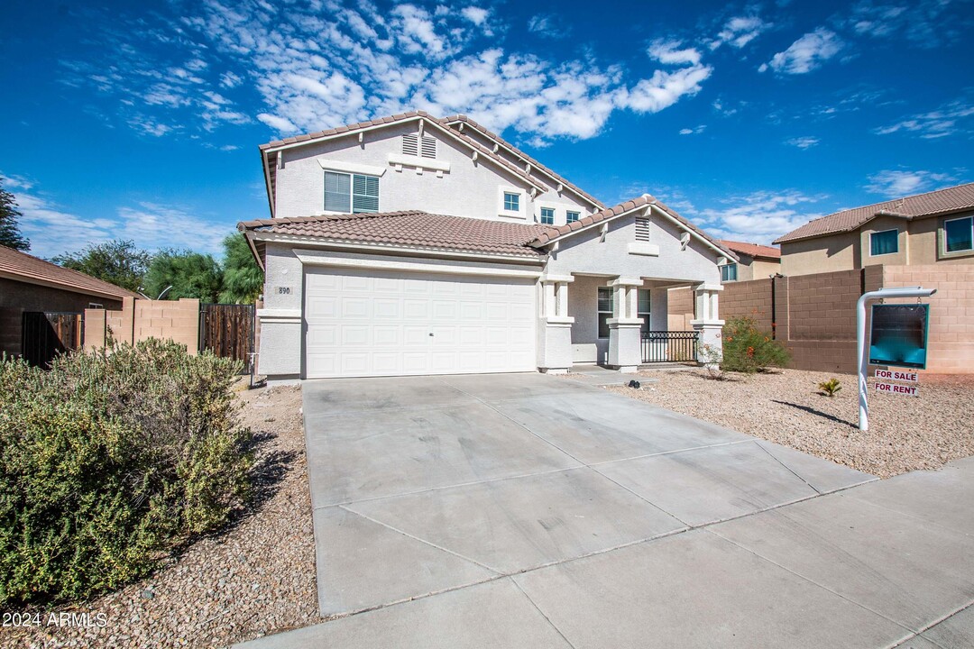 890 241st Ln in Buckeye, AZ - Building Photo