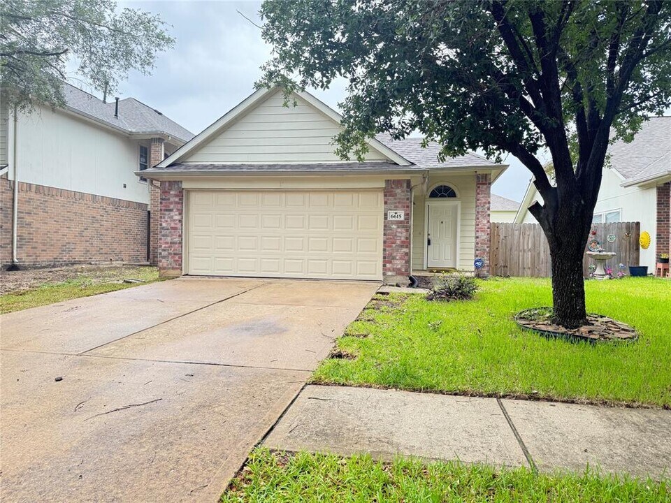 6615 Highwind Bend Ln in Katy, TX - Building Photo