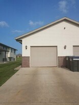 8200 S Hughes Ave, Unit 1 in Sioux Falls, SD - Building Photo