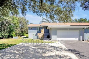 42 Nottingham Way in Haines City, FL - Building Photo