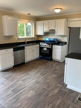 41427 Larimore Ln in Canton Township, MI - Building Photo - Building Photo