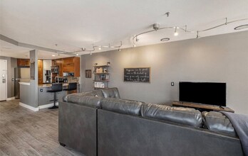 100 Park Ave W in Denver, CO - Building Photo - Building Photo