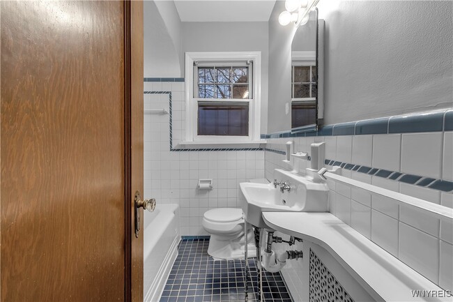 property at 949 Delaware Ave