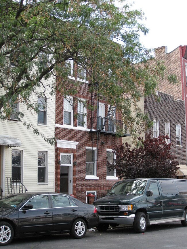 318 Prospect Ave in Brooklyn, NY - Building Photo - Building Photo