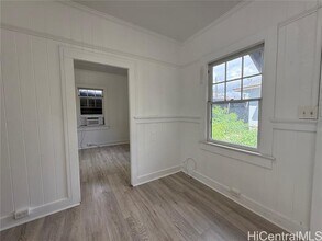 848 McCully St in Honolulu, HI - Building Photo - Building Photo