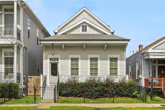 2410 Valence St in New Orleans, LA - Building Photo - Building Photo