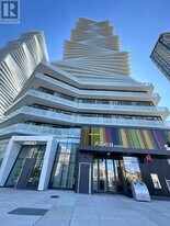 3900 Confederation Pkwy in Mississauga, ON - Building Photo