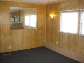 3001 Dennis Ct NE in Canton, OH - Building Photo - Building Photo