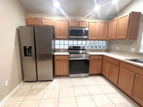 10500 Petaloma Dr in Orlando, FL - Foto de edificio - Building Photo