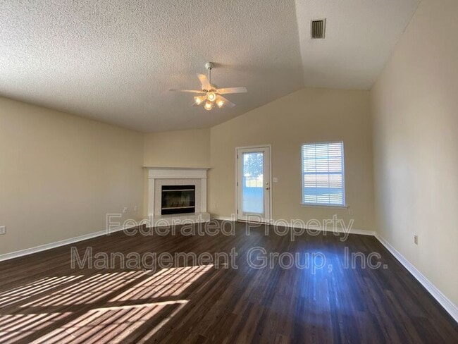 2615 Creek Ridge Dr in Green Cove Springs, FL - Foto de edificio - Building Photo