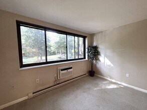 1323 Worcester Rd, Unit E7 in Framingham, MA - Building Photo - Building Photo