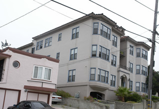 1930 E 27th St in Oakland, CA - Foto de edificio - Building Photo