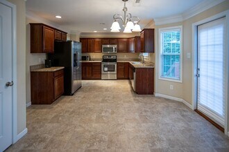 10722 Modesto Ln in Knoxville, TN - Foto de edificio - Building Photo