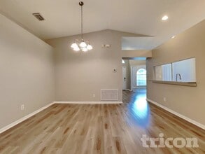 24349 Rolling View Ct in Lutz, FL - Building Photo - Building Photo