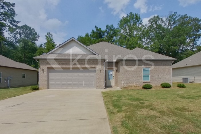 471 White Oak Cir in Lincoln, AL - Building Photo