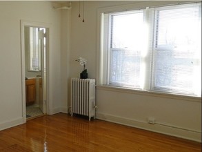 Jefferson House Apartments in Baltimore, MD - Building Photo - Interior Photo