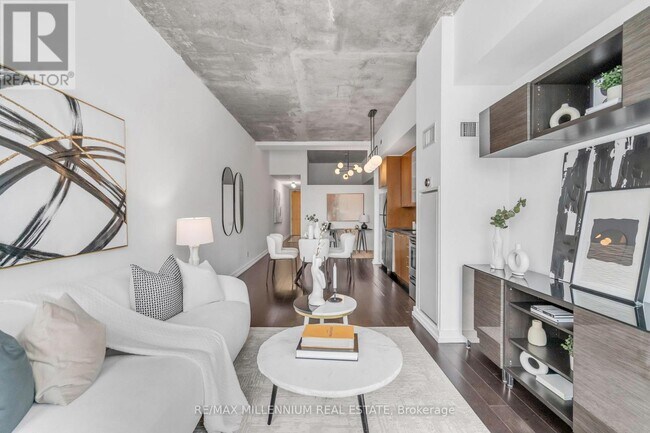 property at 33-533 Mill St