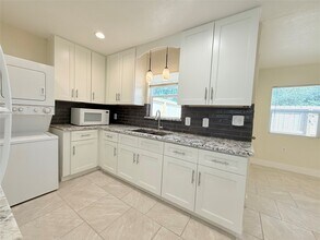 207 Tidwell Rd in Houston, TX - Building Photo - Building Photo